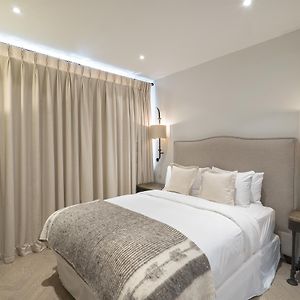 Penthouse Queen Room